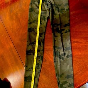 Lululemon Ladies Leggings RARE